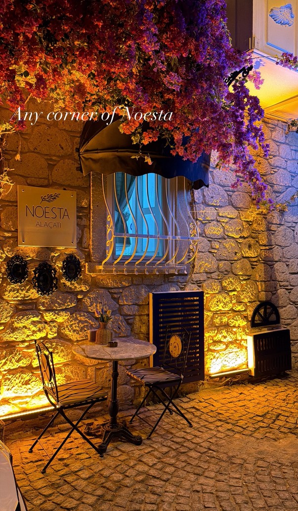 Noesta Alaçatı marka kimliği ve “any corner of Alaçatı” konsepti — Çeşme butik pansiyon
