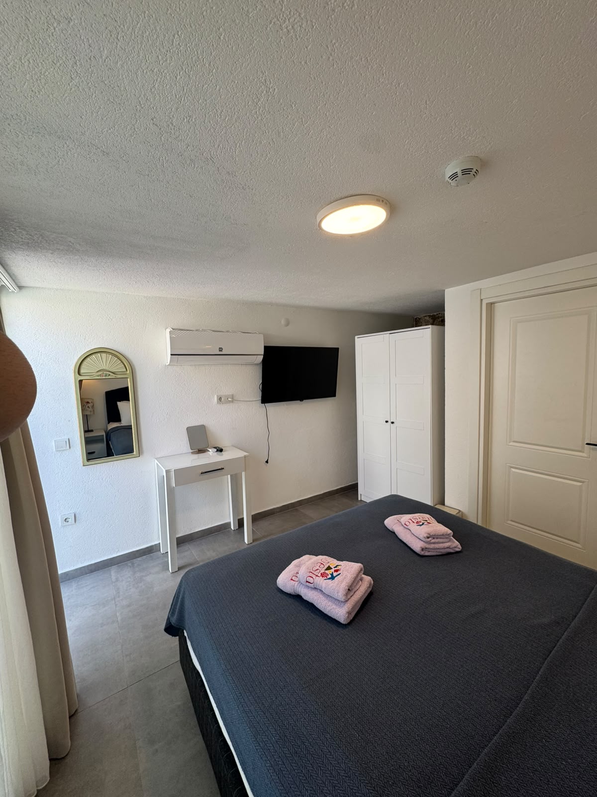 Garden Room (Bahçe Odası), Havuz Manzaralı - Noesta Alaçatı Pansiyon oda fotoğrafı 3